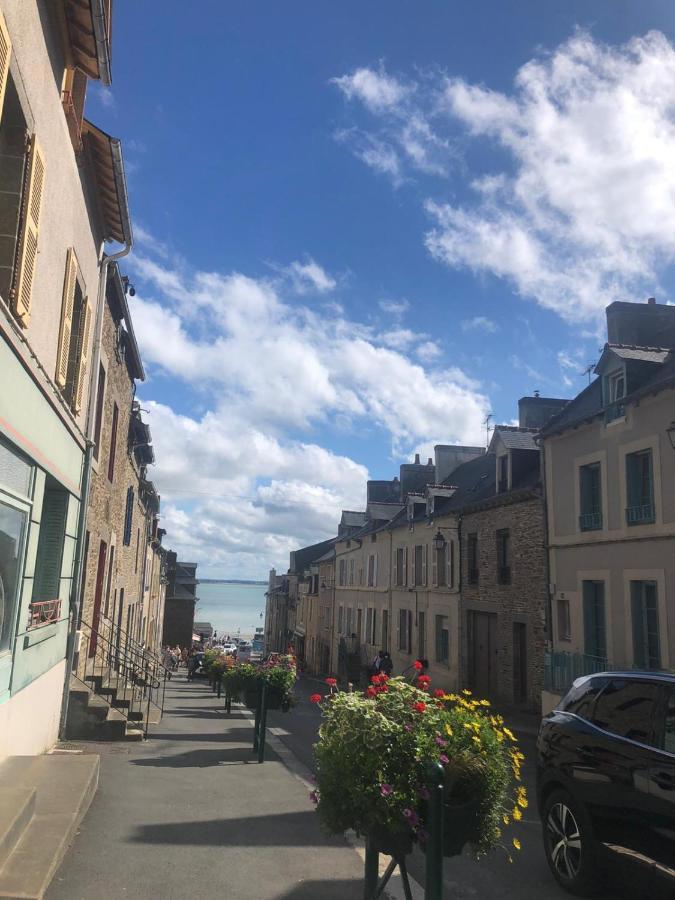 Appartement Rue Nationale - Port De La Houle Cancale Exterior photo